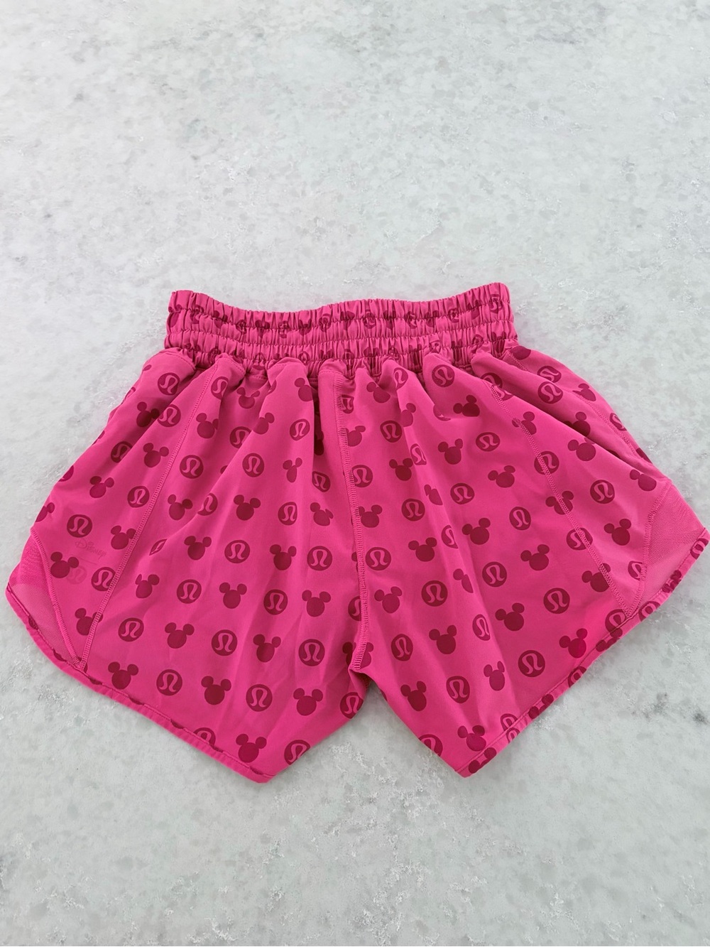 Disney x Lululemon Hotty Hot High-Rise Short 4" - Lip Gloss Pink / Size 0 - Picture 2 of 3